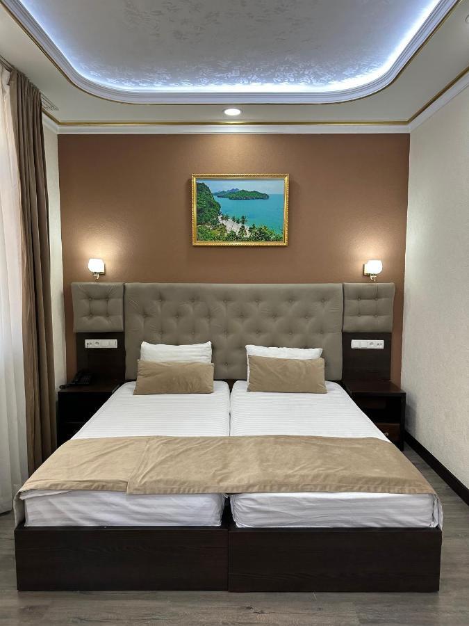 Grand Art Hotel ทาชเคนต์ ภายนอก รูปภาพ