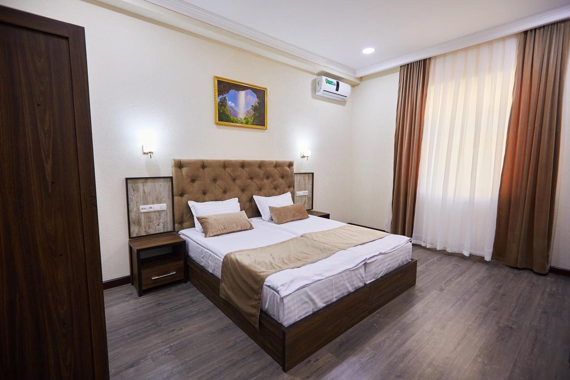 Grand Art Hotel ทาชเคนต์ ภายนอก รูปภาพ