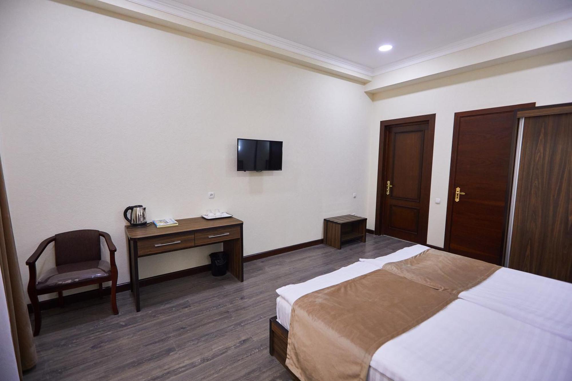 Grand Art Hotel ทาชเคนต์ ภายนอก รูปภาพ