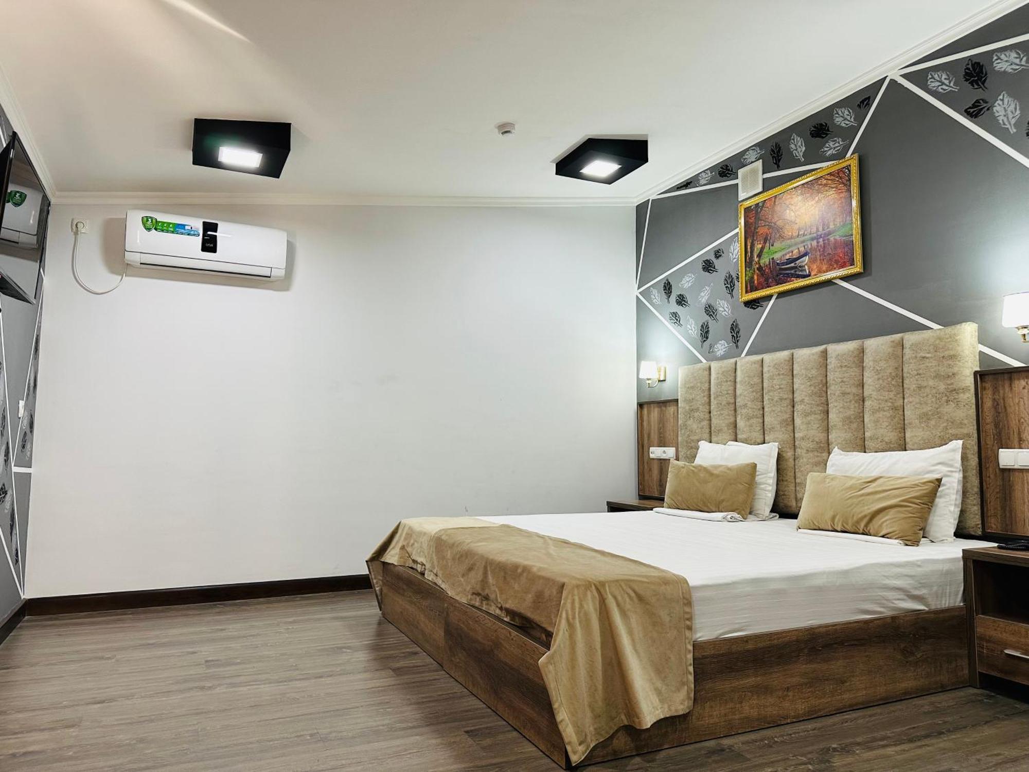 Grand Art Hotel ทาชเคนต์ ภายนอก รูปภาพ
